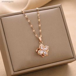 Qy76 Pendant Necklaces Flower Pendant Necklace Designer Gold Chain for Men Buddha Long Custom Heart Tag Necklaces Westwood Jewellery Sterling Silver Cross Non Ta