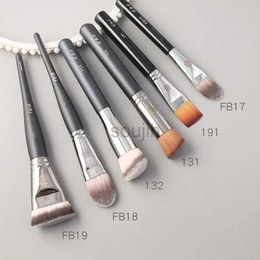 Makeup Brushes Karsyngirl 1Pcs Professional Brush Broom Head Liquid Brush Face Base Makeup Beauty Tools ldd240313