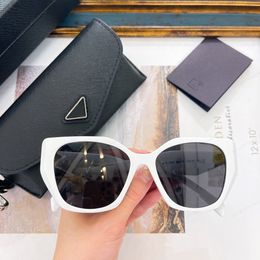 Simple Large Full Frame Butterfly Sunglasses Designer For Men&Women Fashionable Plastic Inverted Triangle Letters Glasses With Case