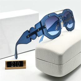 High End Designer Sunglasses for Men and Women Top Eyewear Fashion Model Luxury Protective Width Leg PC Frame Outdoor Brand Design Sunglasses