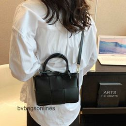 Botteg Venet High end bags for Tote Bag Western Style Small Bag Womens Spring and Summer 2024 New Cross Body Personality Portable Original 1:1 with real logo box