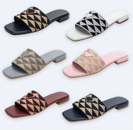 Designer Embroidered Fabric Slides Slippers Metallic Slide Sandals Embroidery Mules Women Low Heel Flip Flops Casual P Sandal Summer Chunky Heels Fashion Shoes212