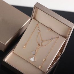 V gold matrial Luxury quality charn pendant necklace with diamond and nature shell beads in 18k rose gold plated have stamp box PS3135B