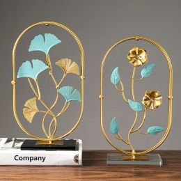 Miniatures Nordic Iron Art Ginkgo Biloba Sculpture Modern Light Luxury Home Decor Metal Crafts Indoor Room Desktop Ornaments Accessories