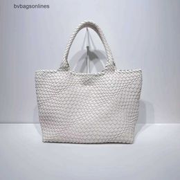 Original Bottegs Venetas Arco Tote Bag 2024 New Style Handmade Woven Large Capacity Womens One Shoulder Mother BKE8