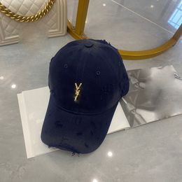 Leisure Baseball Cap Distressed Hole Vintage Designer Hat Trendy Gold Letter Embroidered Casquette Outdoor Sports Trucker Hats 859