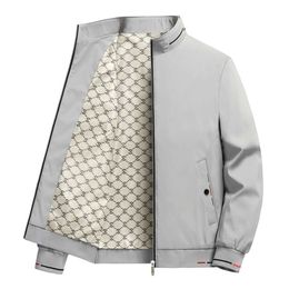 Primavera nuova 2024 giacca con colletto in piedi alla moda marca allentata casual top fascia alta cappotto di grandi dimensioni stile di usura da uomo