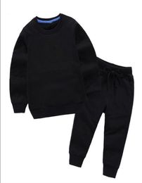 2020 kız bebek tasarımcıları kıyafetler tişört ceket pantolon twopiec olde takım çocuk moda çocuk süveteri pamuklu giyim setleri5783759