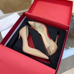 Designer feminino apontado rebite salto alto casamento de casamento solado vermelho sexy e versátil Sandálias de sapatos formais profissionais