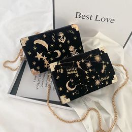 Velvet Small Square Bag For Women Korean Embroidery Fashion Versatile Chain Single Shoulder Messenger Box 240301
