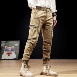 Mens Jeans Fashion Designer Men Big Pocket Casual Overalls Cargo Pants High Quality Streetwear Khaki Color Hip Hop Joggers Trousers
