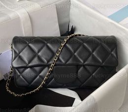 1A Mirror Quality Designers Small Baguette Flap Bags 26CM Womens Quilted Black Purse Luxurys Lambskin Handbags Crossbody Shoulder Chain Strap Pearl Bag With Box