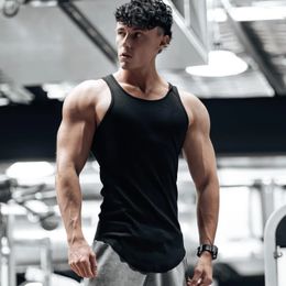 Men fitness gym Tank top men Fitness sleeveless shirt Male black breathable Sports vest Undershirt Gyms Running vest 240313