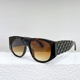 Designers Classic Sunglasses Polycarbonate Square Rectangular Extra Large Legs C9104 Womens Luxury Sunglasses with Original Box