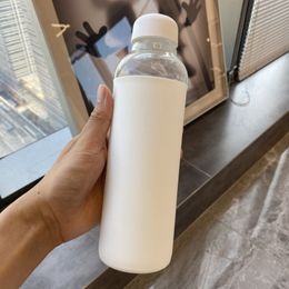 No 5 Factory Series Large-capacity Water bottle 590ml Water Cup Glass Bottle Frosted Cup Holder With Gift Box Packaging White Ket241M