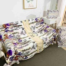 Blankets Designer Blanket Purple Flower Letter Blanket Office Nap Blanket Winter Thickened Warm Travel Decoration Blanket 150 * 200cm with Gift Box 240314