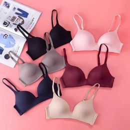 Light and thin bra without mark and steel ring