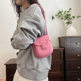 Cellphone Bags Spring Minimalist Mobile Phone Bag Stylish and Versatile Crossbody Small Shaped Hard Shell Shoulder Trendy Women's Bag
