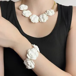 Choker White Rose Pendant Necklace Jewellery Set For Women Elegant Fashion Sliver Chain Exaggerated Flower Party Accessories