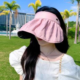 Berets 2024 Korean Hat Female Online Influencer Embossed Metal Label Sun Protection Visor Summer Outdoor Travel
