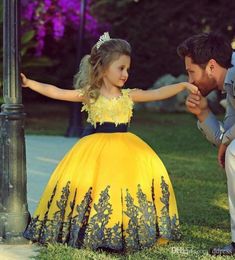 Floor Length Yellow Elegant Ball Gown Lace Pageant Dresses For Little Girls Princess Appliques Kids Party Gowns Christmas Gift7681553