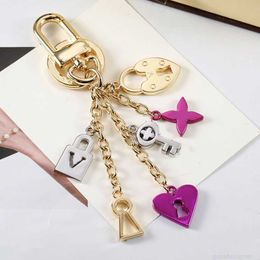 Designer s Lanyards Fashion Keychain Letter Designer Keychains Metal Keychain Womens Bag Charm Pendant Auto Parts accessories gift with box 2308049Z HFOG