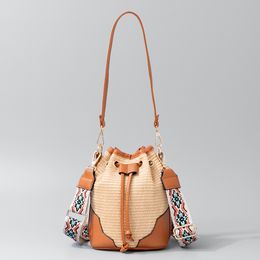 Fashion Tide Bucket Bag Leather Single Shoulder Crossbody Bag Retro Braided Bag 2024 New Portable Women's Bag