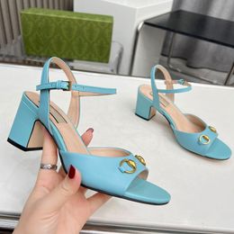 Women Fashion Flash Sandals Designer Summer Elegant and Comfortable High Heels Vacation Diamond Wedding Shoes