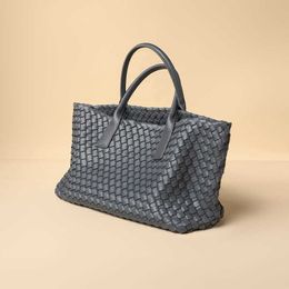 Botteg Venet High end bags for Tote Bag Simple Handmade Woven Large Capacity Mother and Child Bag Versatile for Commuting New Trendy Womens Original 1:1 with real logo