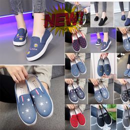 Designer Sneakers Rhyton Casual Shoes Leather Thick Soled Mens Women Dad Sneaker Vintage Lace-UP Increase Platform Leisure shoes GAI