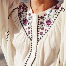 French New Early Spring/summer Fashion Flower Embroidery Louiselies Misha Lantern Sleeve Buckle Loose Women's Shirt