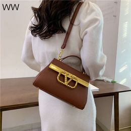 Fashion Handbags From Top European and American Designers Single Shoulder Bag Womens New Simple Fashionable Advanced Sense Handheld Crossbody with Foreign Bags