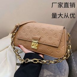 Shop Luxury Bags Wholesale Retail 2024 New Chain Fashion Small Bag Womens Mori Cute Handheld Wtern Style Version Shoulder Simplified