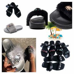 2024 Designer Sandals Women Leather Casual Shoes Roman Sandals Flat Heel Diamond Woven Buckle Slippers GAI summer indoor