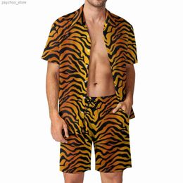 Men's Tracksuits Tiger Print Mens Set Black Stripe Casual Shirt Set Fashion Beach Suit Shorts Summer Set Two Piece Set Large 2XL 3XL Q240314