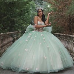 2024 Green New Quinceanera Dresses Bow Off Shoulder Ball Gown Beaded Fjärilsapplikationer Sweet 16 Dress Vestidos de 15 Anos 322
