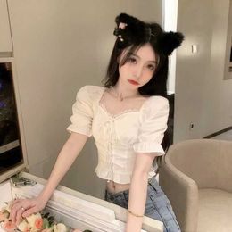 Sexy waistband small shirt for womens Instagram summer short cut with exposed navel lace top design heartwarming collarbone square neck short sleeved T-shirt