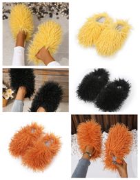 Sandals Hot Selling Fur Slipper Mule Woman Daily Wear Fur Shoes White pink Black browns Metal Casual Flat Shoe Trainers Sneaker GAI softs