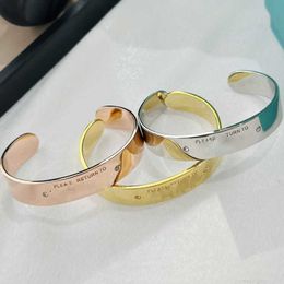 Designer Gold bracelet classics bracelets women men designer Jewellery return to titanium steel non fading unisex gift lovers bracelet bangle N4UB