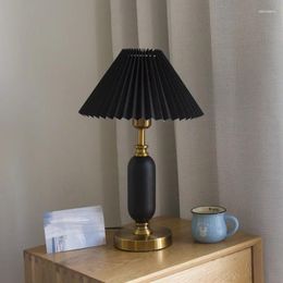 Table Lamps Korean Vintage Pleated For Bedroom Bedside Living Room Decoration Retro Nordic Cloth Desk Lamp Nightstand Light Bar