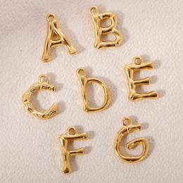Charms 3st/Lot English Letter Rostfritt stål PVD-plätering Initial A-Z Alfabethänge DIY Personliga smycken gör