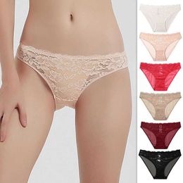 2024 Sexy Hollow Lace Transparent Mesh Flower Thin Underpants Womens Pure Cotton Bottom Crotch Mid Waist Womens Triangle Pants