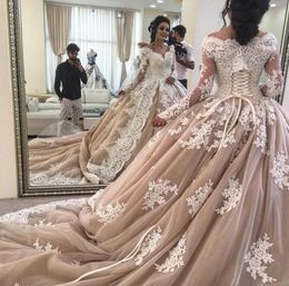 Luxury Ball Gown Wedding Dresses Saudi Arabic Off The Shoulder Lace Long Sleeves Bridal Gowns Lace Up Tulle Court Train Wedding Ve9967311