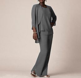 Plus Size Grey Chiffon Mother Pant Suits With Jacket Long Sleeves Mother Of the Bride Dresses Ankle Length Mother Suits For Weddin5609764