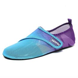 Mens and Womens Water Shoes Beach Aqua Socks Swimming Anti slip Summer Surfing and Diving Shoes Beach Barefoot Sports Shoes 240314