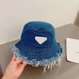 Luxurys Designers Mens Womens Bucket Hat Fitted Hats Prevent Bonnet Baseball Cap Beanies Washed Denim Cotton Fishermans 560