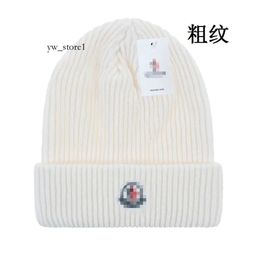 2023 New Knitted Hat Fashion Letter Cap Popular Warm Windproof Stretch Multi-color High-quality Beanie Hats Personality Street Style Couple Headwear 4708