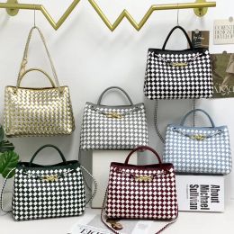 Kadınlar deri omuz messenger çantası lüks marka tasarımcısı üst düzey çanta dokuma yeni iki tonlu renkli moda çantaları