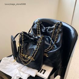 Factory Sells 85% Discount Brand Designer New Handbag Handbags Liu Same Lingge Chain Bag Womens Autumn New Fashion Tote Large Capacity Mother and