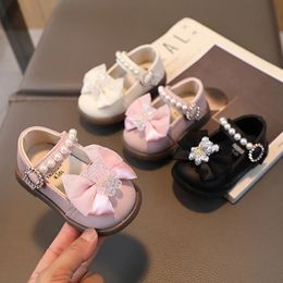 Girls Square Toe Sandals for Party Wedding Shows Elegant Kids Bow Pearls Shallow Children Leather Shoes Baby First Walking Shoes 240229